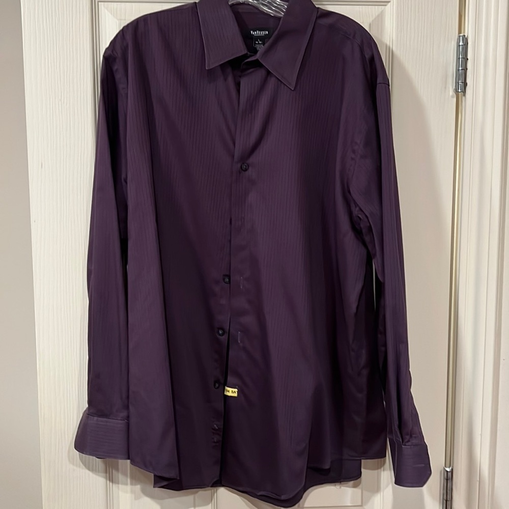 Van Heusen mens shirt in eggplant